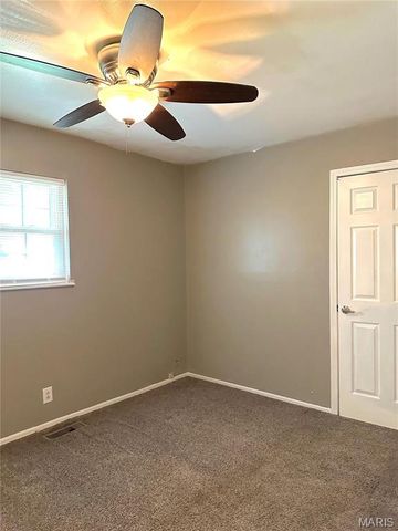 9 CROSSROAD Drive, Fairview Heights, IL 62208
