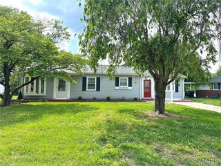 9 CROSSROAD Drive, Fairview Heights, IL 62208