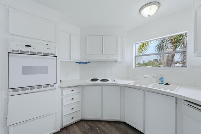 3310 BLUE JAY LANE, Englewood, FL 34224