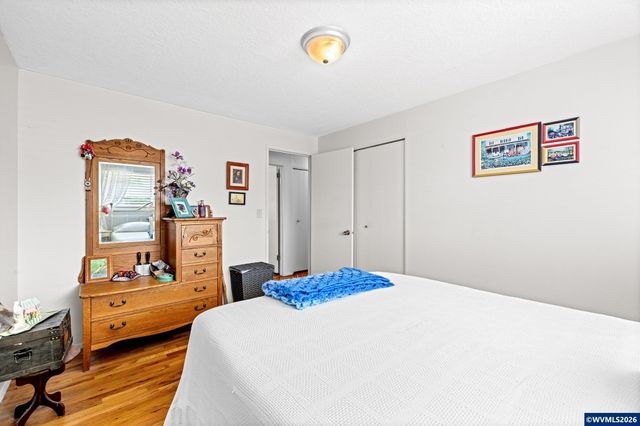 1315 Rainier Rd, Woodburn, OR 97071