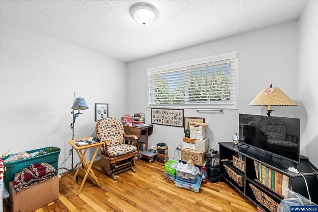 1315 Rainier Rd, Woodburn, OR 97071