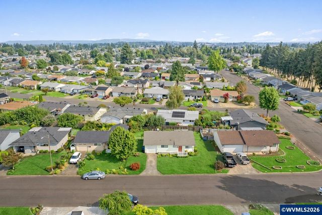 1315 Rainier Rd, Woodburn, OR 97071