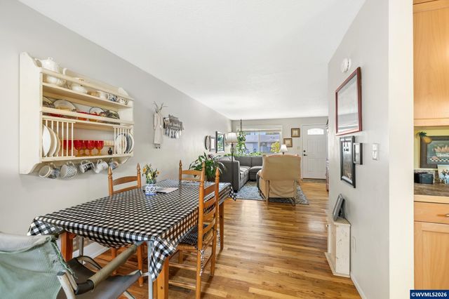 1315 Rainier Rd, Woodburn, OR 97071