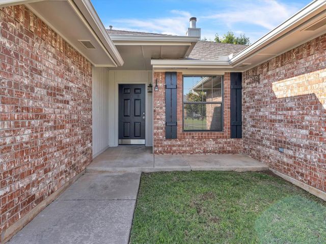 4001 Tori Place, Yukon, OK 73099