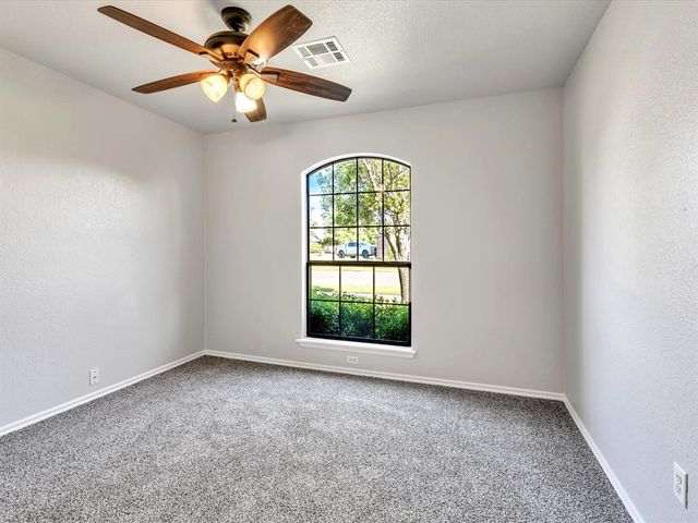 4001 Tori Place, Yukon, OK 73099