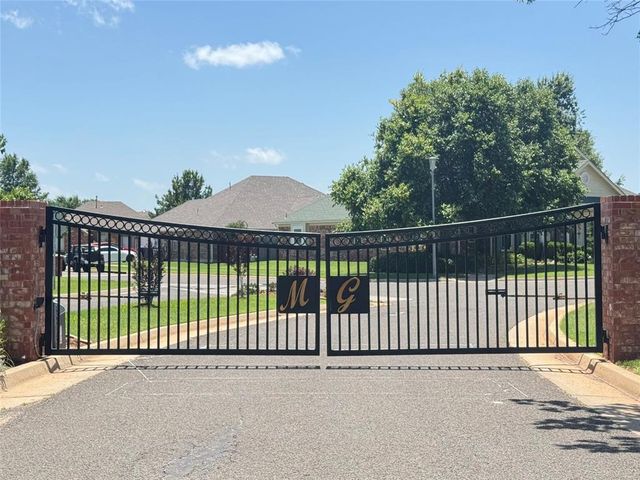 4001 Tori Place, Yukon, OK 73099