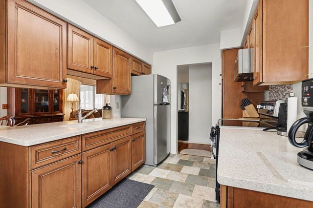 5551 S Sprinkle Road, Portage, MI 49002