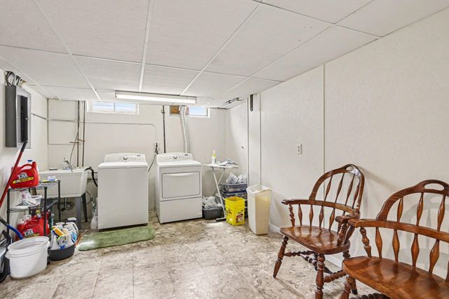 5551 S Sprinkle Road, Portage, MI 49002