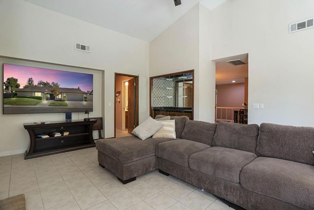 3777 Fort Donelson Dr, Stockton, CA 95219