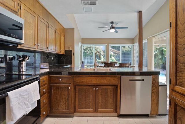3777 Fort Donelson Dr, Stockton, CA 95219