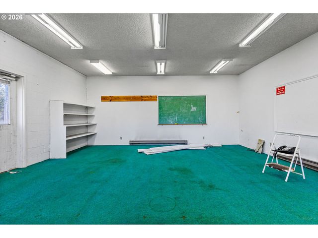 35113 BREWSTER Rd, Lebanon, OR 97355