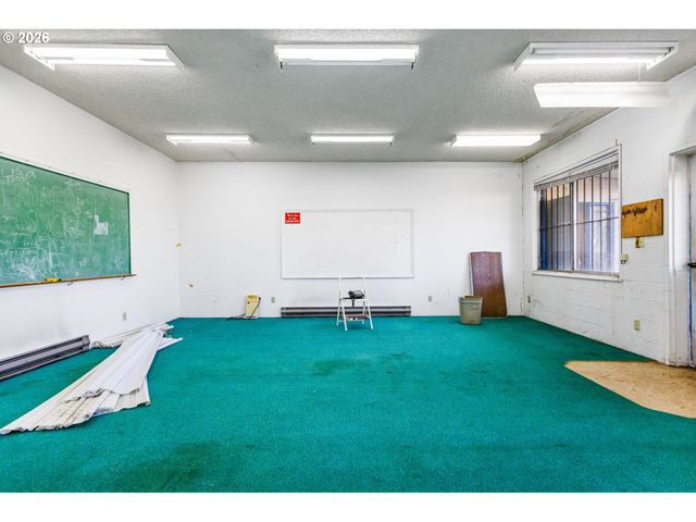 35113 BREWSTER Rd, Lebanon, OR 97355