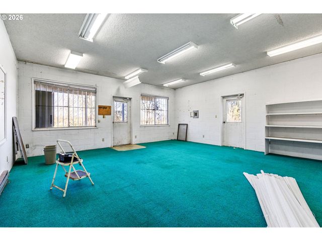 35113 BREWSTER Rd, Lebanon, OR 97355