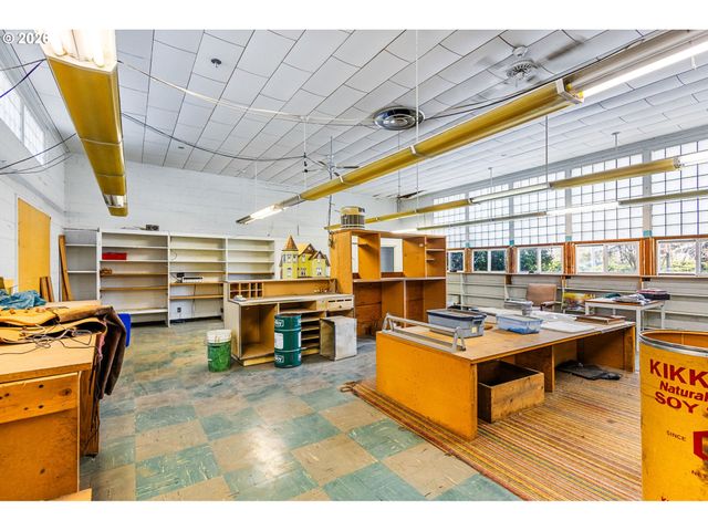 35113 BREWSTER Rd, Lebanon, OR 97355