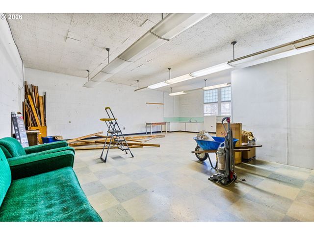 35113 BREWSTER Rd, Lebanon, OR 97355