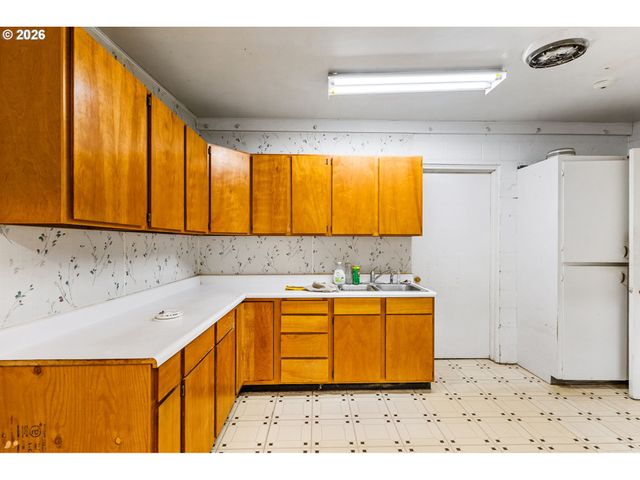 35113 BREWSTER Rd, Lebanon, OR 97355