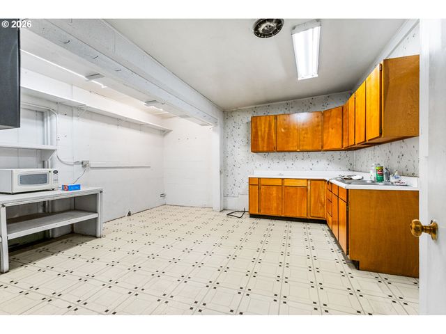 35113 BREWSTER Rd, Lebanon, OR 97355