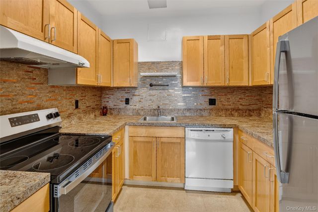20 S Broadway 305, Nyack, NY 10960