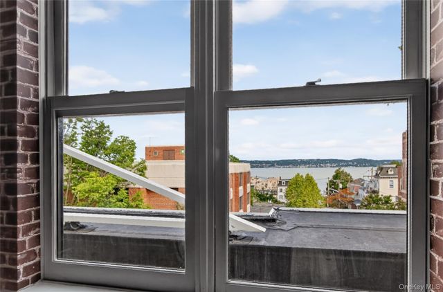 20 S Broadway 305, Nyack, NY 10960