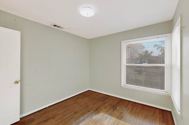 2065 S Farola Drive, Dallas, TX 75228