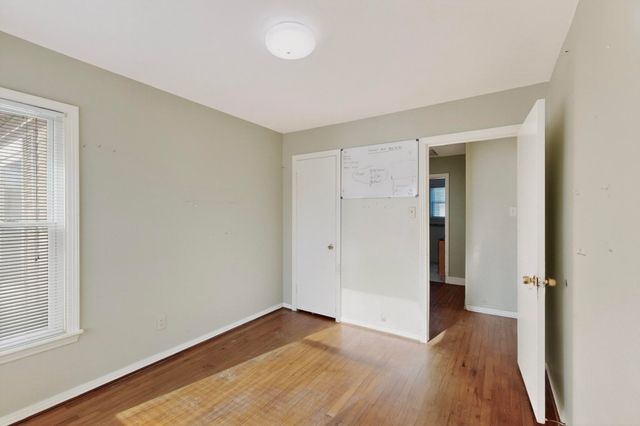 2065 S Farola Drive, Dallas, TX 75228