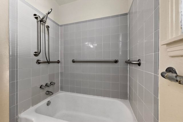 2065 S Farola Drive, Dallas, TX 75228