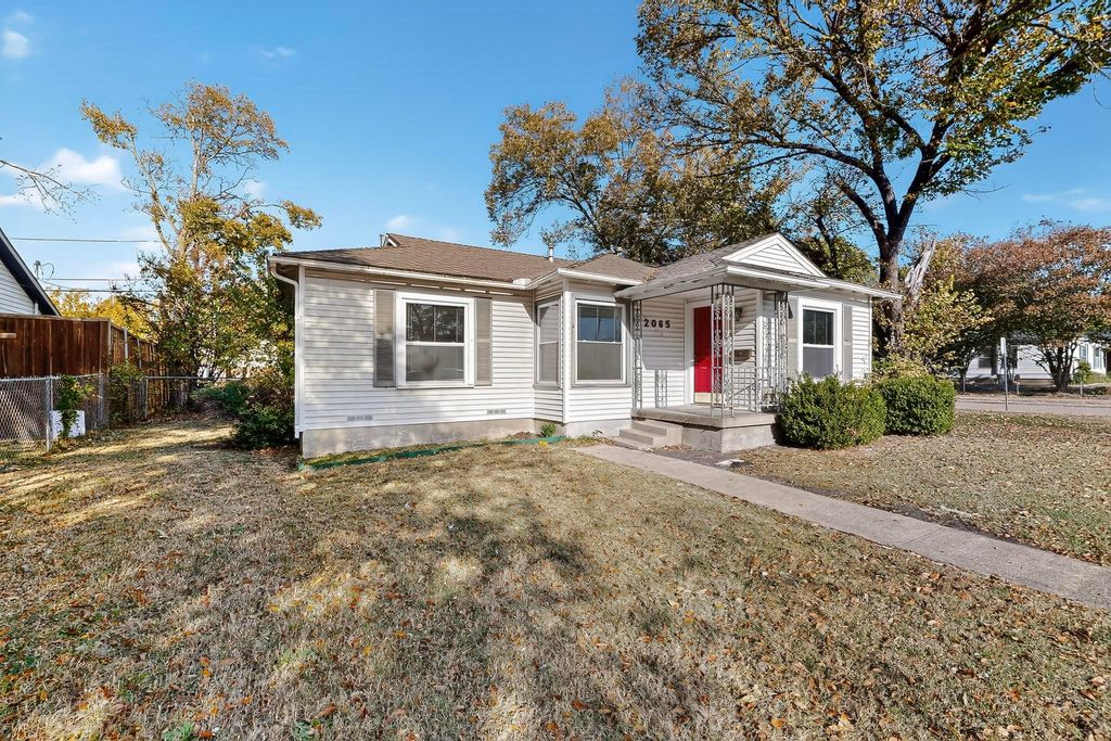 2065 S Farola Drive, Dallas, TX 75228