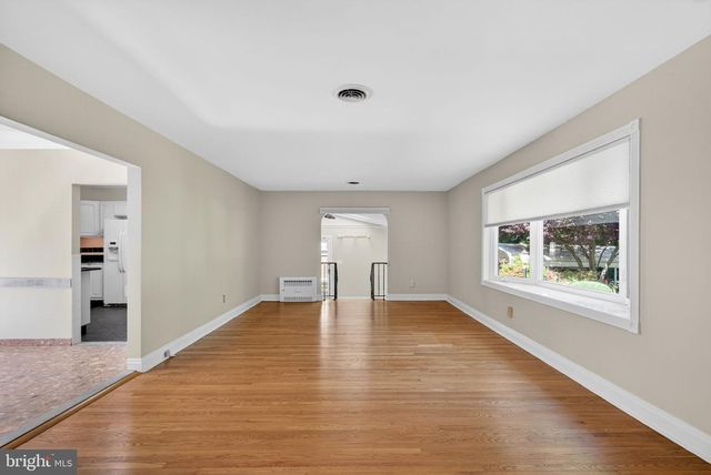 311 OAK AVE, Cherry Hill, NJ 08002