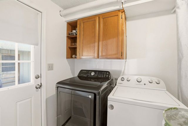 316 N Silver Lake Ave, Medical Lake, WA 99022