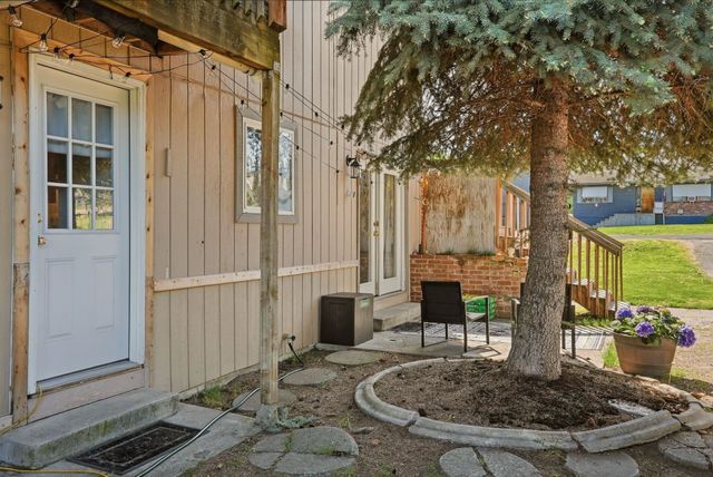 316 N Silver Lake Ave, Medical Lake, WA 99022