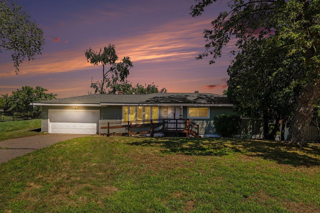 217 Dawn Avenue, Shoreview, MN 55126