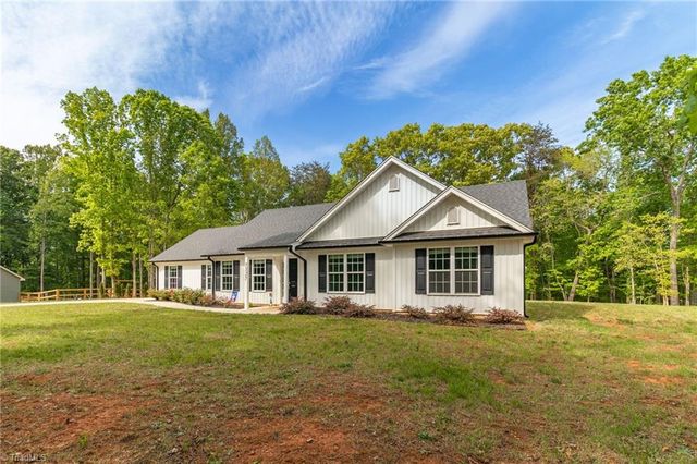 7527 McGee Road, Rural Hall, NC 27045