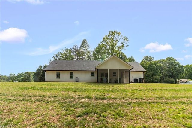 7527 McGee Road, Rural Hall, NC 27045