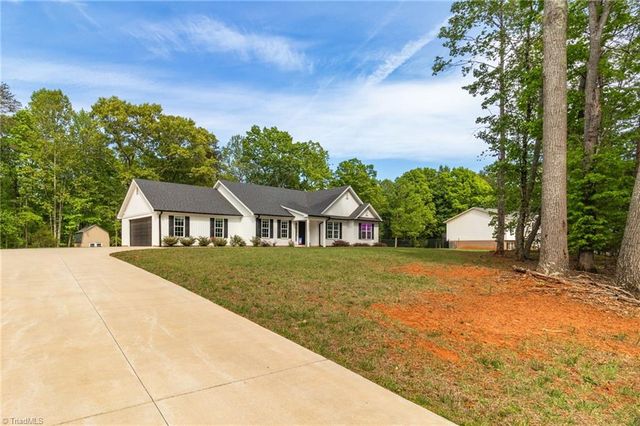 7527 McGee Road, Rural Hall, NC 27045