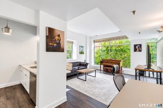 196 Crown Street 2A, New Haven, CT 06510