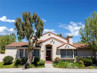 424 Country Club Drive A, Simi Valley, CA 93065