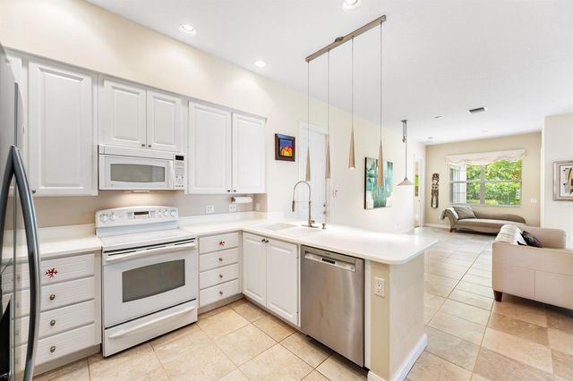 326 Caravelle Drive, Jupiter, FL 33458