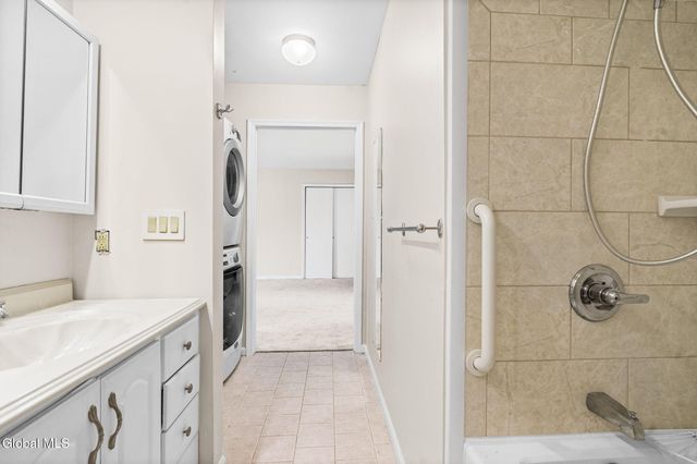 184 Cedarview Lane, Colonie, NY 12189