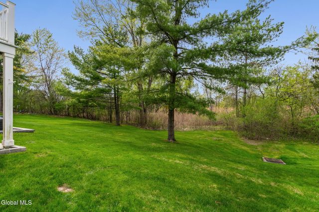 184 Cedarview Lane, Colonie, NY 12189