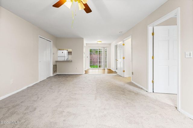 184 Cedarview Lane, Colonie, NY 12189