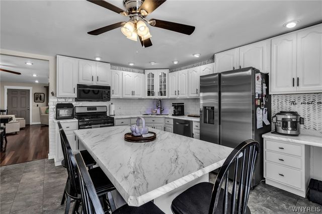 137 Emporium Avenue, West Seneca, NY 14224