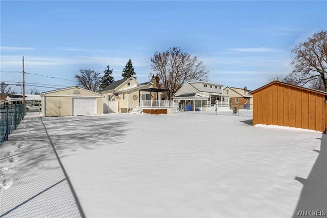 137 Emporium Avenue, West Seneca, NY 14224