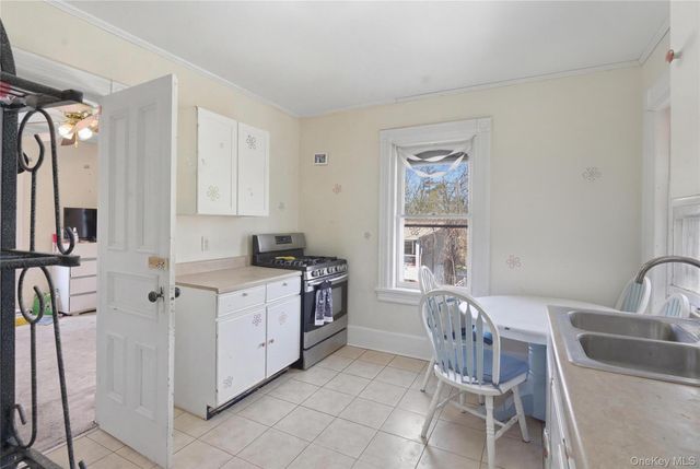 39 N Chestnut Street, New Paltz, NY 12561