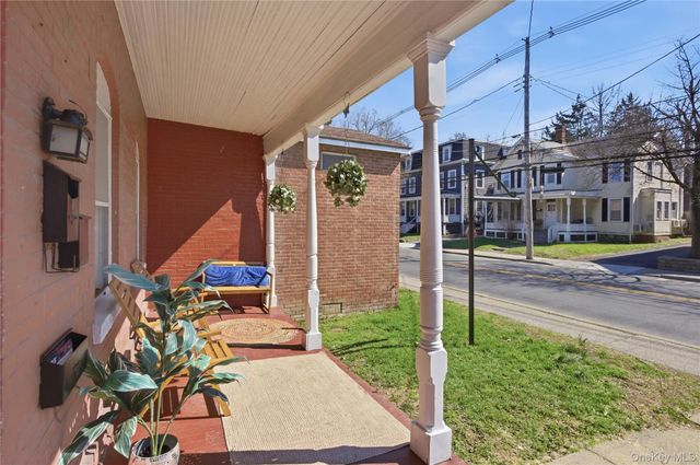39 N Chestnut Street, New Paltz, NY 12561