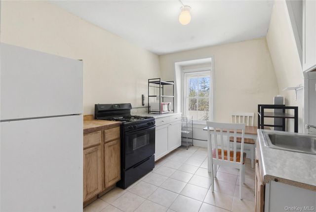 39 N Chestnut Street, New Paltz, NY 12561