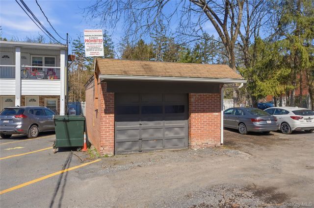 39 N Chestnut Street, New Paltz, NY 12561