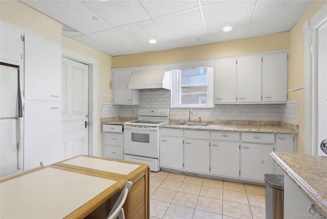 39 N Chestnut Street, New Paltz, NY 12561
