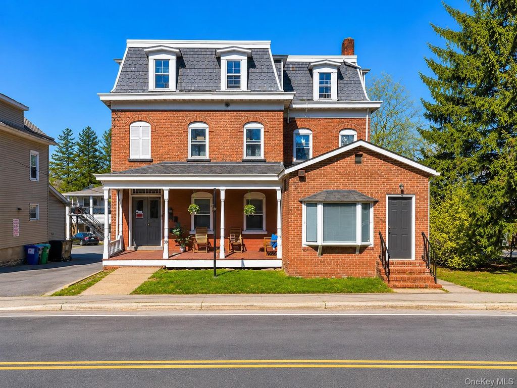 39 N Chestnut Street, New Paltz, NY 12561