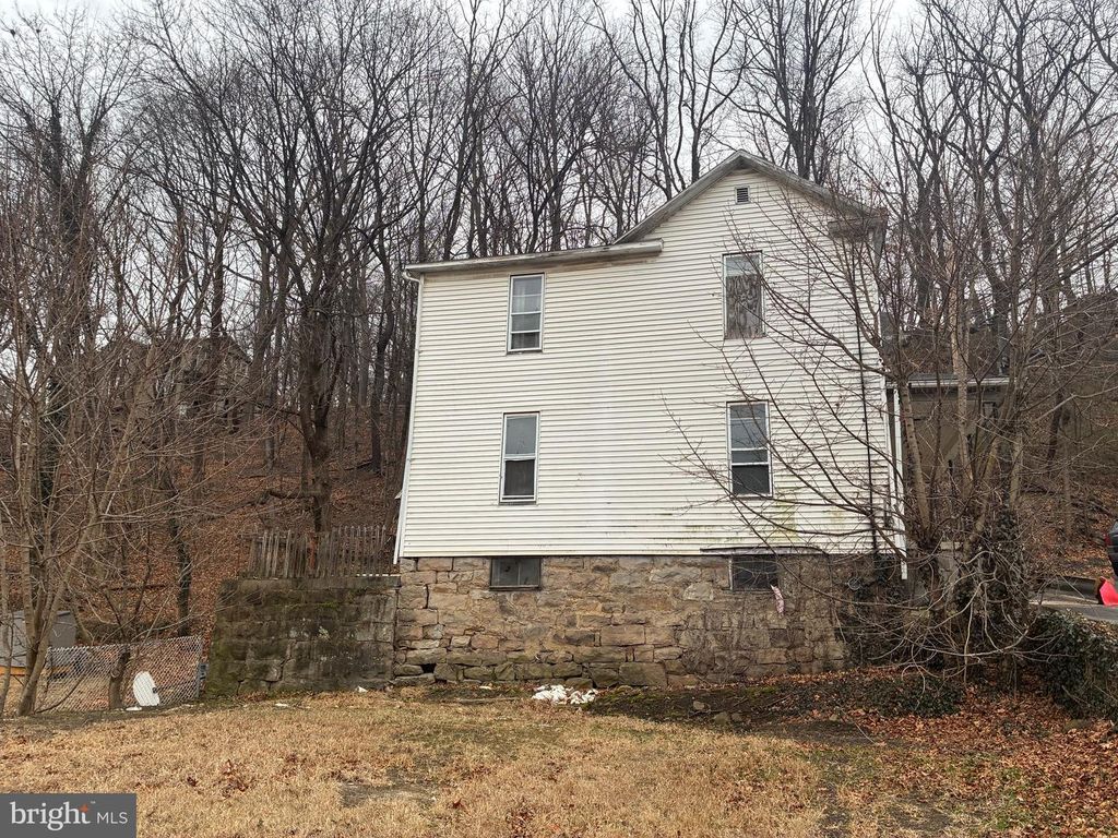 Image 20 of property listing at 107 OAKVIEW DR, Westernport, MD 21562