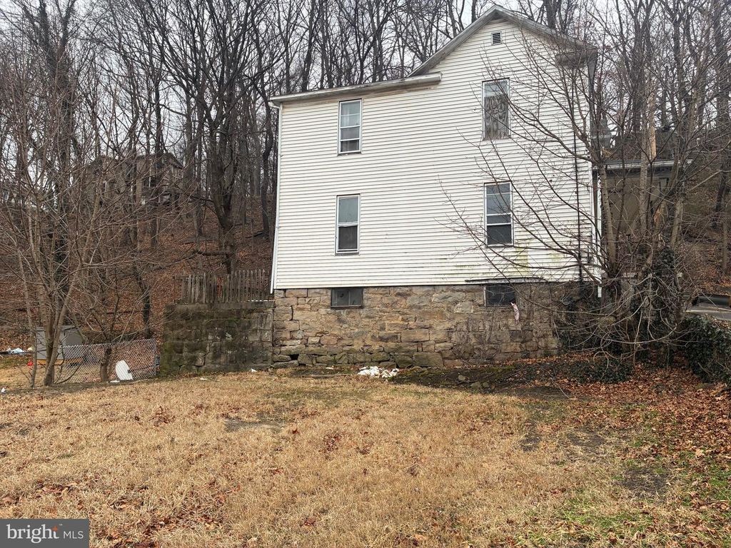 Image 22 of property listing at 107 OAKVIEW DR, Westernport, MD 21562